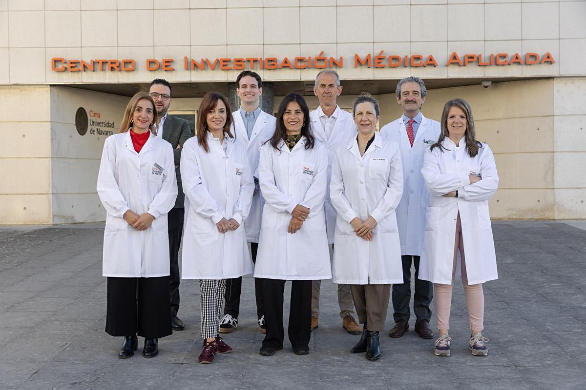 Especialistas e investigadores del Grupo de Desarrollo de Vacunas y del Área de Cáncer de Hígado y Páncreas del CCUN