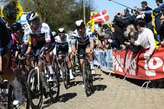 Iván García Cortina, "por fin un top 10" en un Monumento: el asturiano acaba noveno en un Tour de Flandes de leyenda