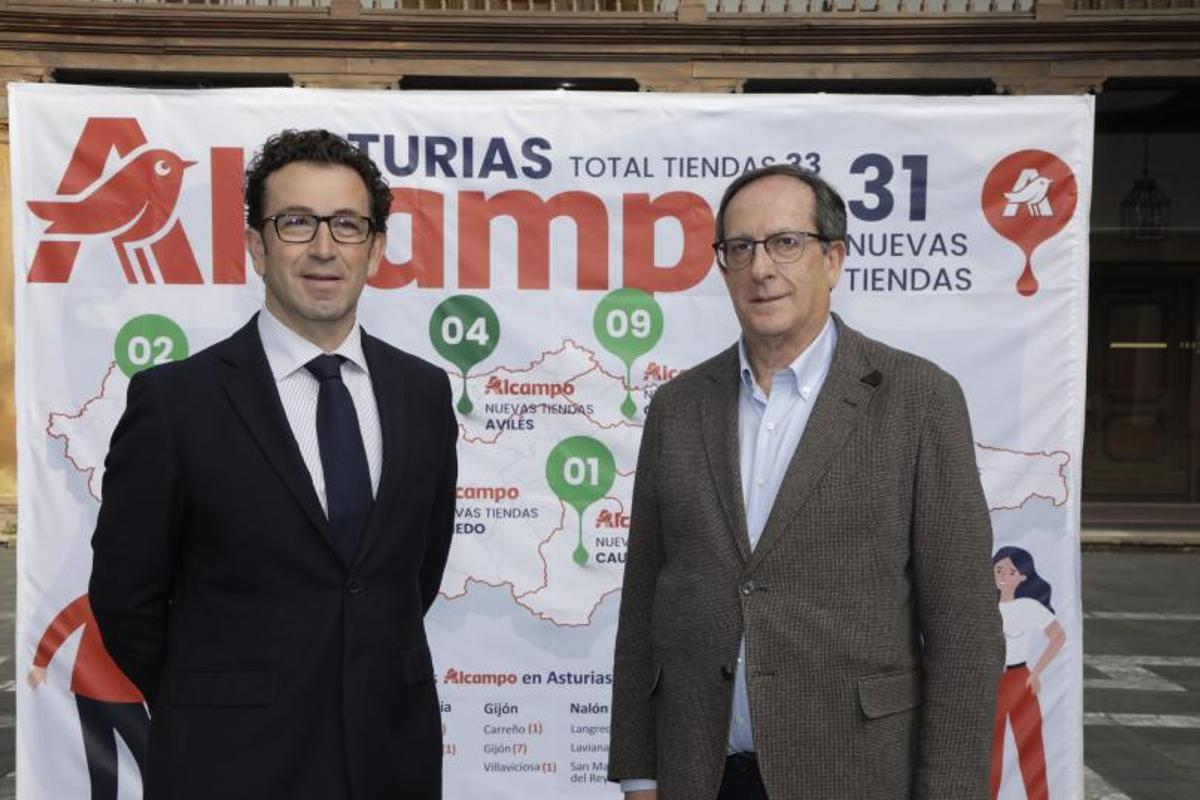 Jesús López, a la izquierda, y Miguel Bango, ayer en Oviedo.