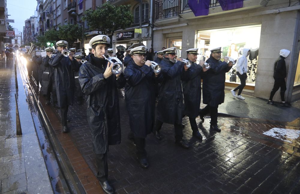 Una Procesión del Encuentro marcada por la lluvia en Sagunt