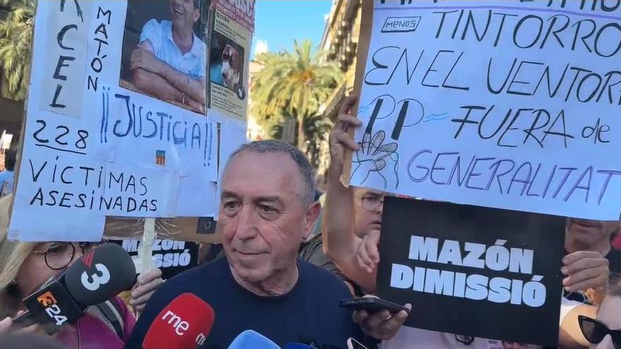 Baldoví en la séptima manifestación contra Mazón en València