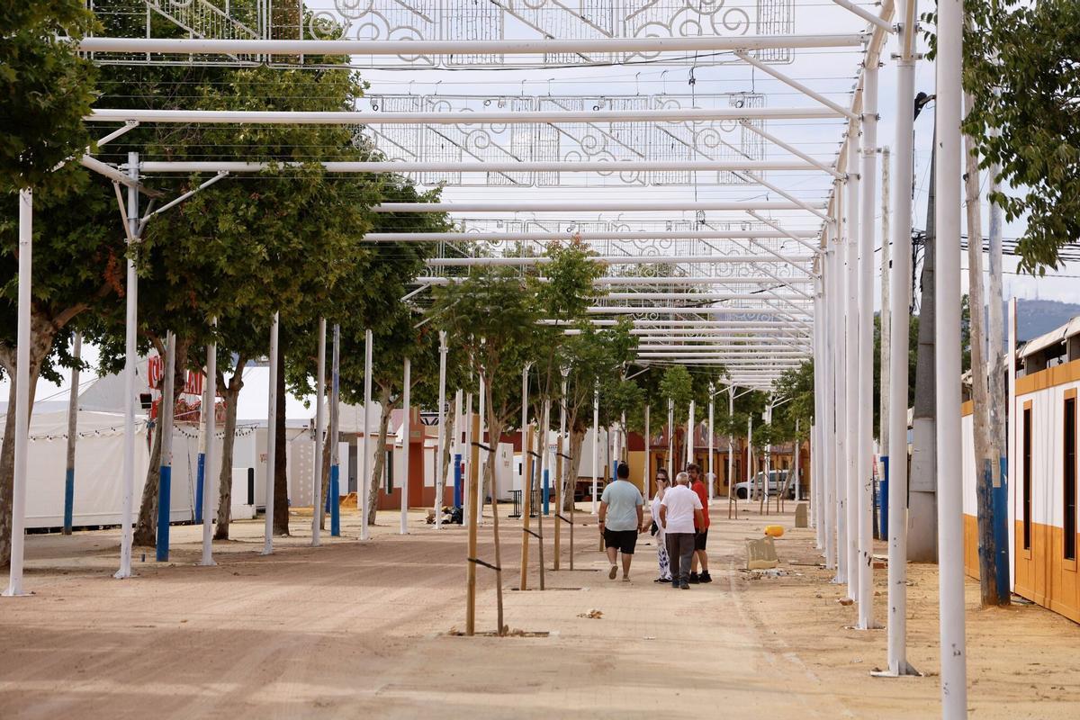 Córdoba en mayo. Preparativos montaje Feria