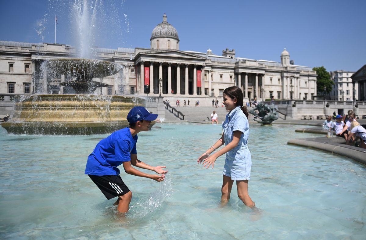 Londres recomana beure aigua potable d’origen residual per afrontar la sequera que assola el país Londres recomana beure aigua potable d’origen residual per afrontar la sequera que assola el país