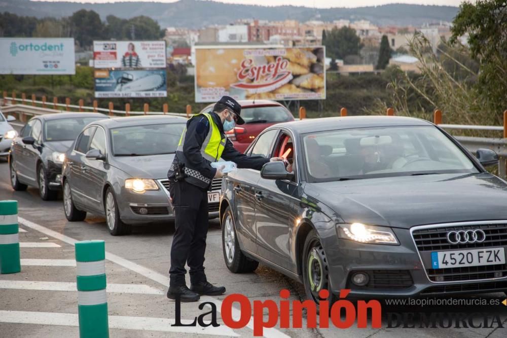 Reparto de mascarillas en Caravaca