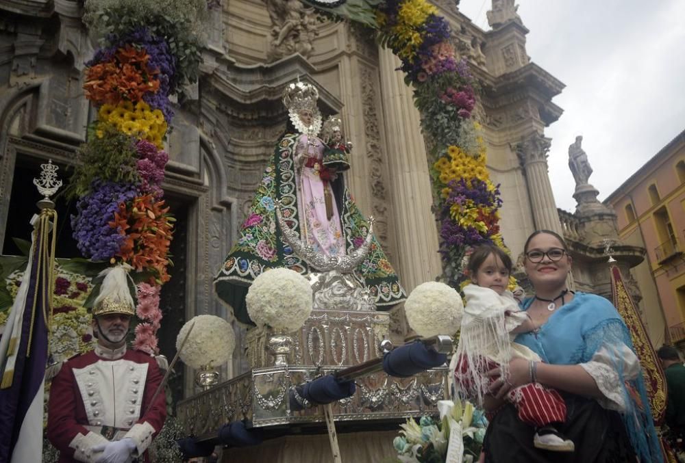 Ofrenda floral a la Morenica