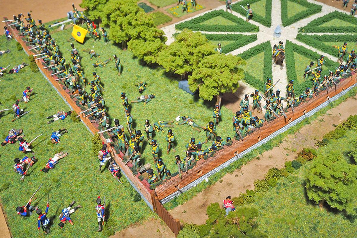 El Museo de Miniaturas de la Ciudadela de Jaca ofrece un espectacular diorama de 15 metros cuadrados, en el que se pueden ver 5 momentos claves de la batalla de Waterloo representados por más de 8000 figuras.
