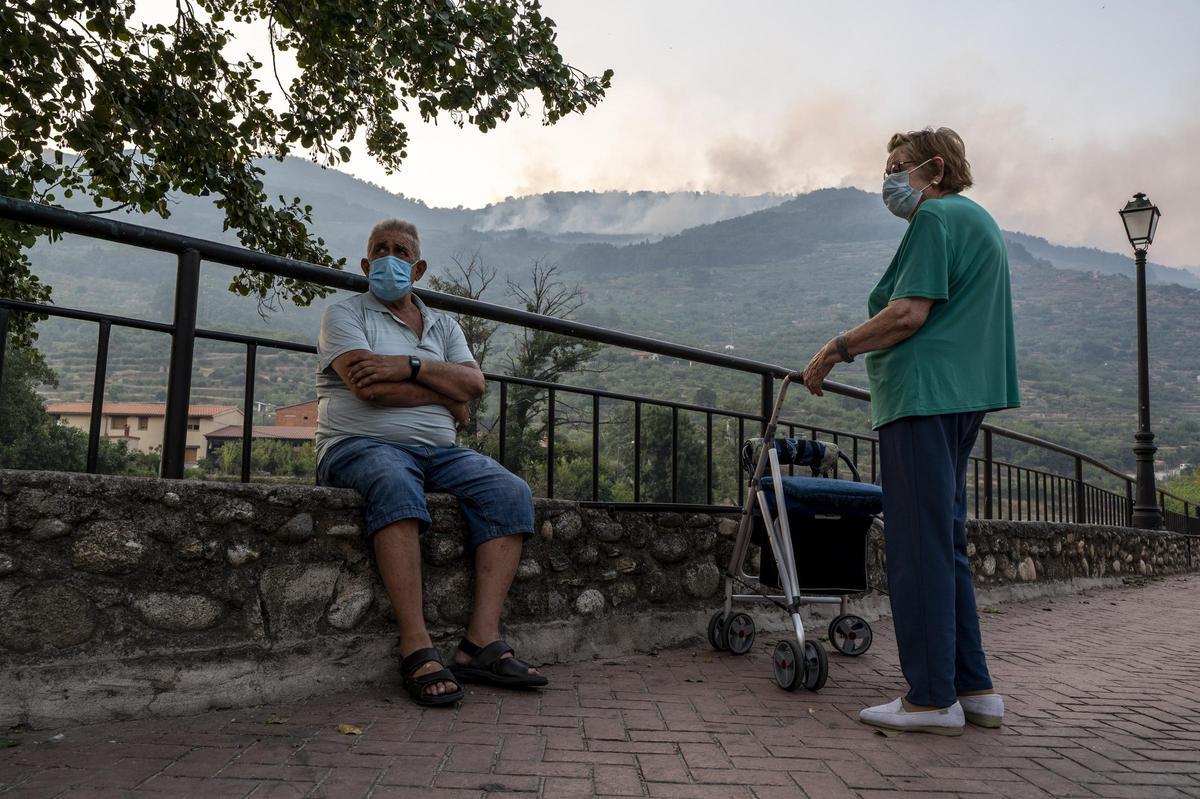 Fotogalería | 'Un verano devastador': el trabajo de Carlos Gil por el que se ha llevado el premio XLVI Premio Dionisio Acedo