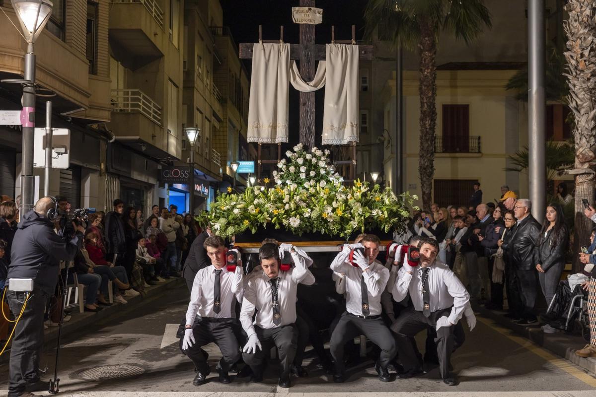 Aquí las mejores imágenes del Lunes Santo en Torrevieja Aquí las mejores imágenes del Lunes Santo en Torrevieja