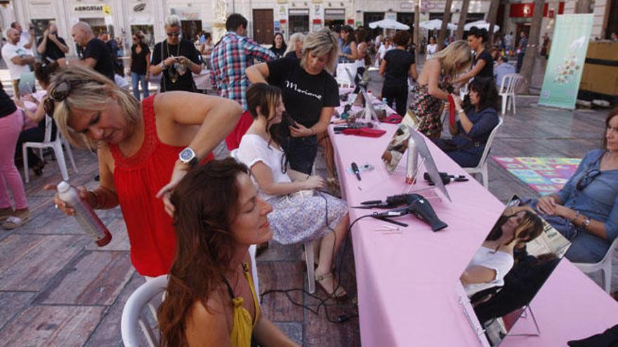 Exhibición de peluquería en la plaza de la Constitución en septiembre de 2012.