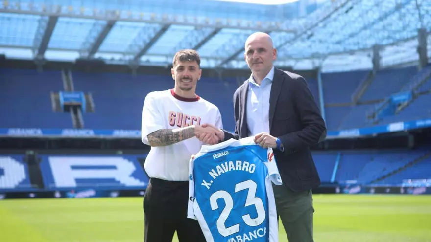 Ximo Navarro renueva con el Deportivo hasta 2026