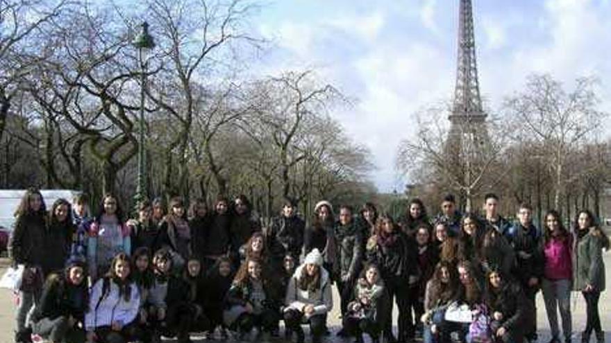 Viaje a París realizado por los departamentos de francés de varios centros educativos zamoranos.