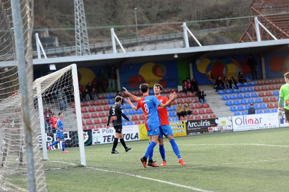 El partido entre el Langreo y el Siero, en imágenes