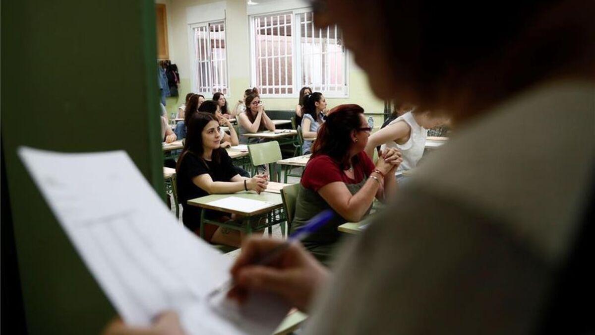 Aspirantes durante unas oposiciones en Extremadura.