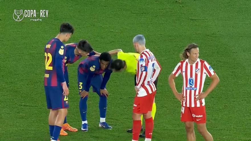 إصابة أليخاندرو بالدي تجبره على مغادرة الملعب خلال مباراة برشلونة