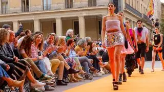 La Aragón Fashion Week deslumbra en la plaza del Pilar con su estilo 'street'