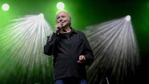 Joan Manuel Serrat actua en  el concierto Blues for Tete and Bebo , en el Park Güell
