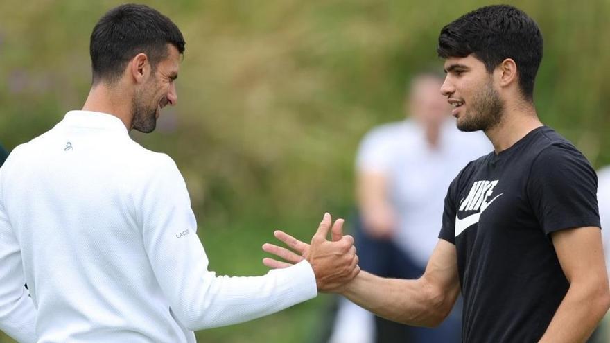 Djokovic iguala el récord de semifinales en Wimbledon de Federer sin jugar