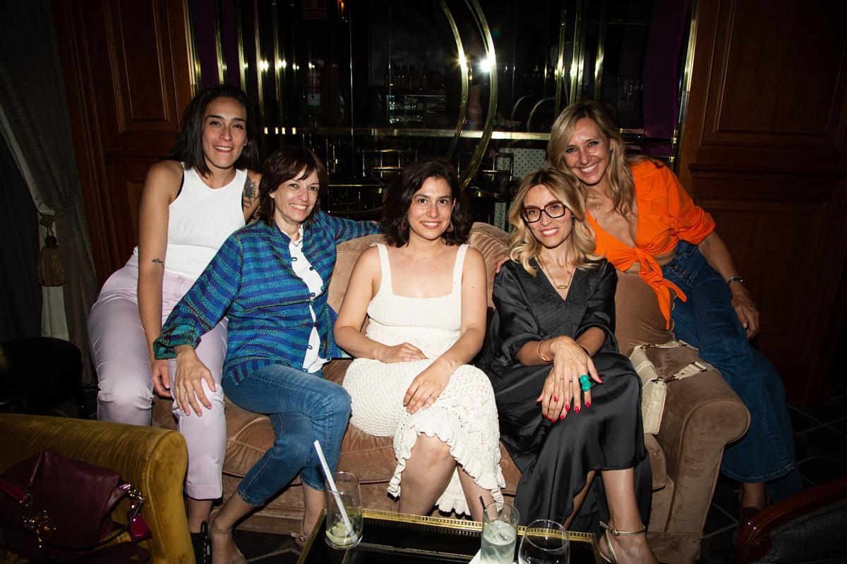 Olga Jiménez, Paloma Bravo, Beatriz Rodríguez, Palmira Márquez y Marta Robles.