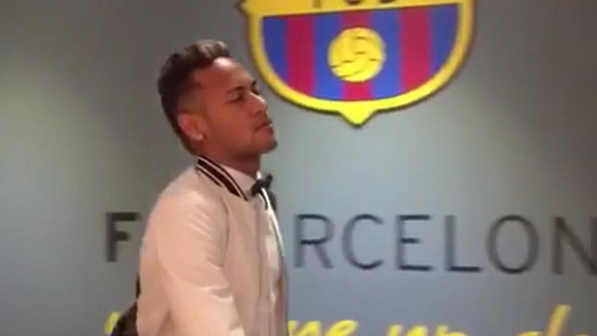 Así llegó Neymar al Camp Nou