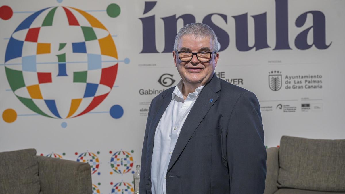 José Joaquín Hernández Brito esta mañana,  durante su intervención en el festival Ínsula.