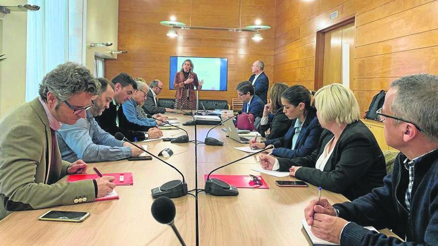 Sesión de trabajo del Ayuntamiento de Murcia con miembros de la Cátedra RSC.
