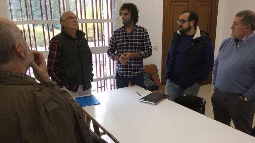 Reunión de David Rodríguez con los representantes del sector. // FdV