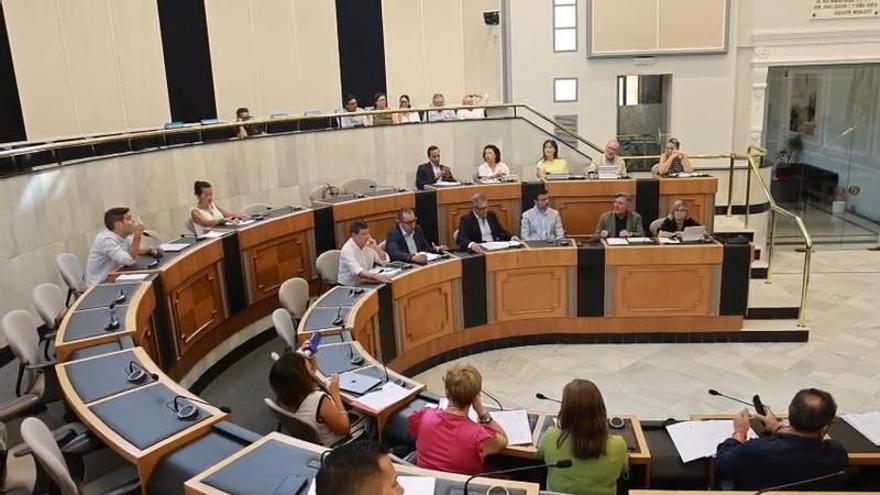 Advertencias para no repetir el caso Baño y debate: la Diputación  de Alicante recupera el bono comercio