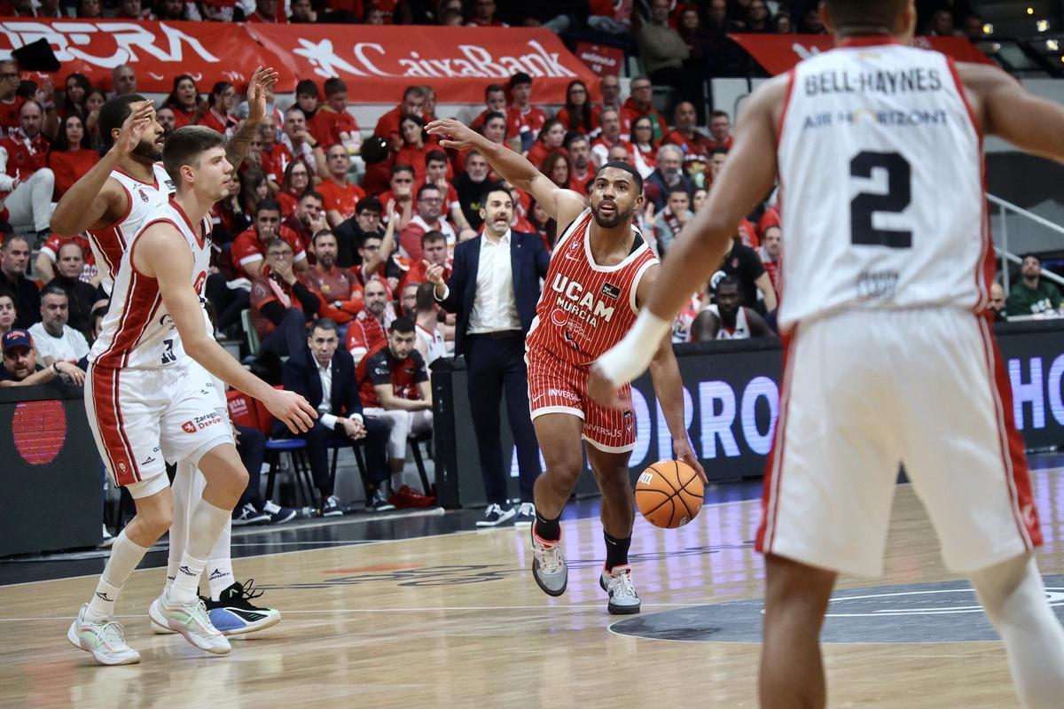 Las mejores imágenes de la victoria de UCAM Murcia frente a Casademont Zaragoza