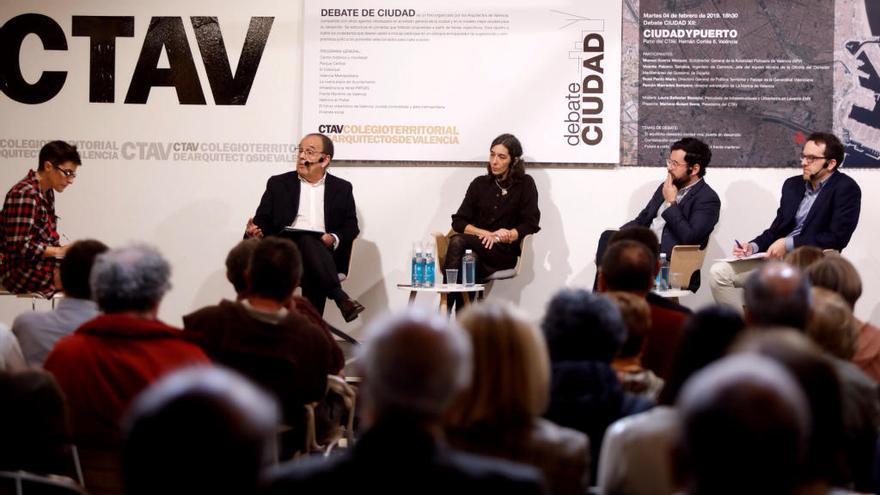 "La relación entre el puerto y la ciudad ha de ser de igual a igual"