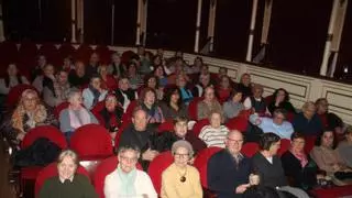 Teatro, arte y monumentos para los alumnos del Centro de Adultos de Sanabria y Carballeda