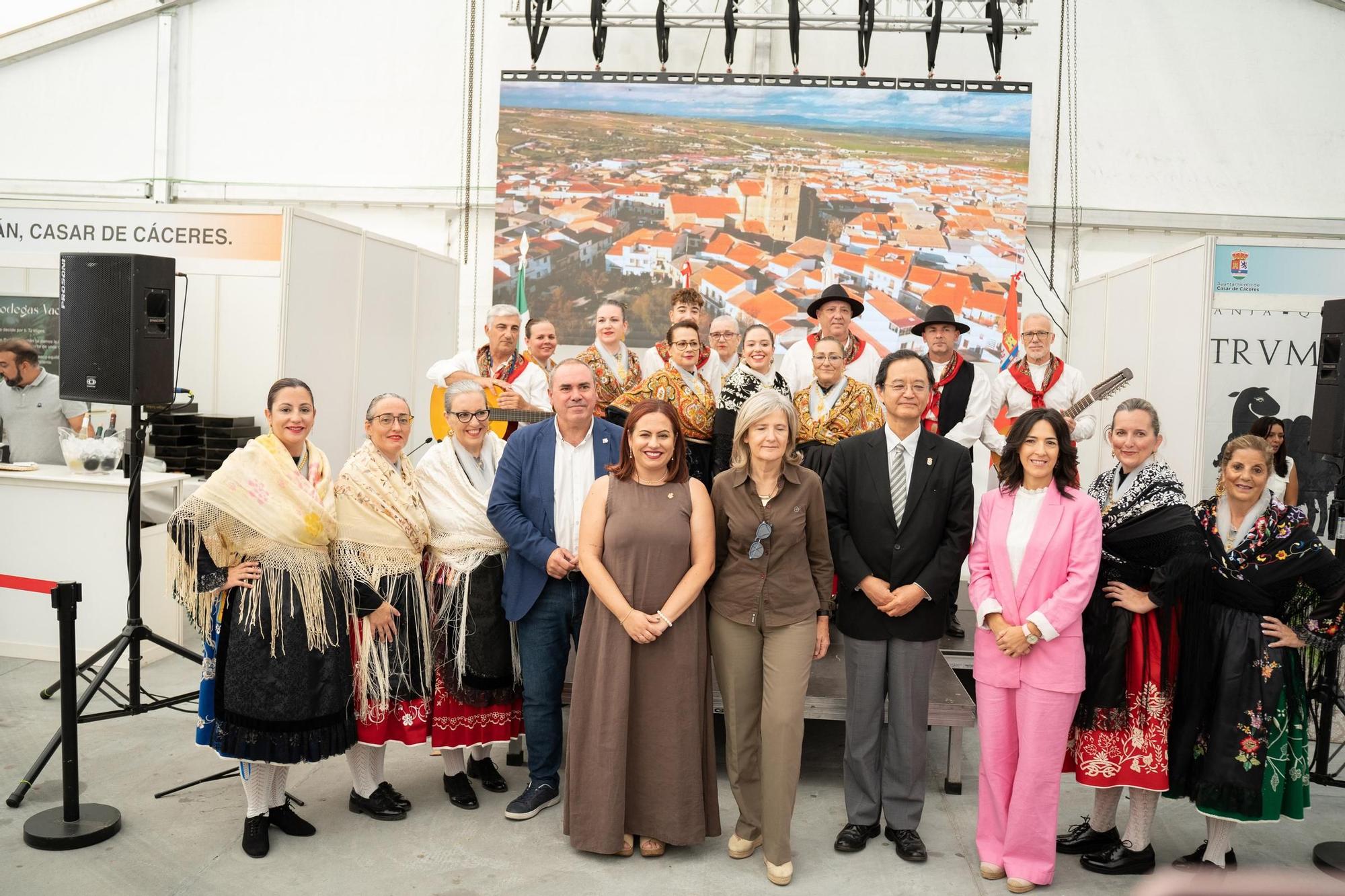 Así ha sido el acto inaugural de la Feria del Queso de Casar de Cáceres