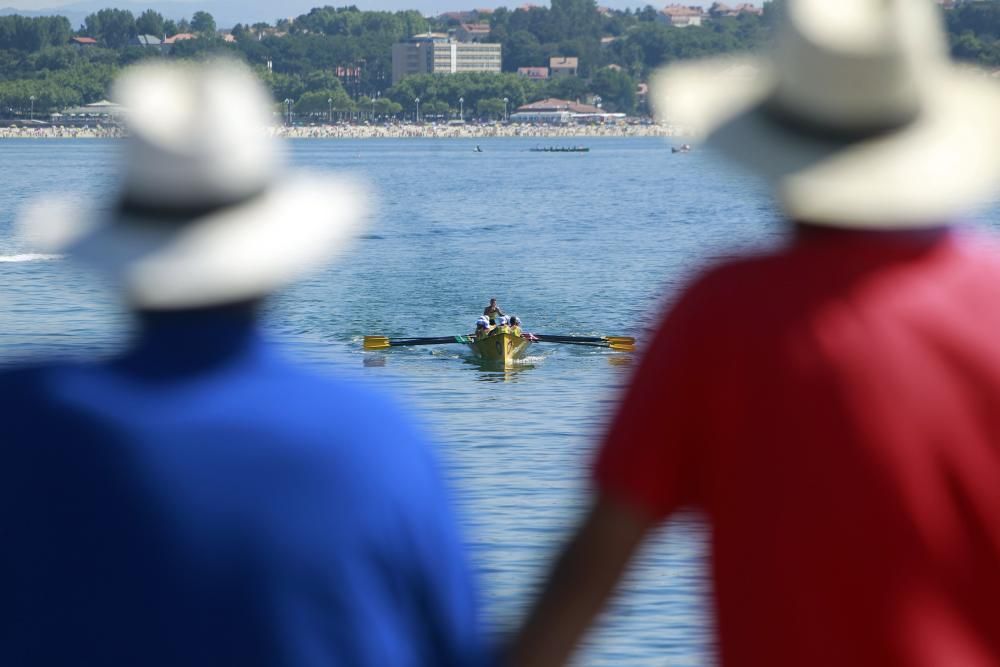 El equipo local se hace con la victoria en la Bandera Concello de Vigo. Ares y Puebla acechan el liderato de Samertolaméu en un día de locos con viento cambiante.