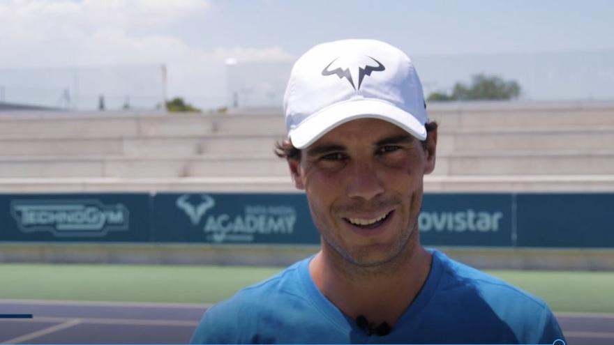 Mensaje de bienvenida de Rafa Nadal, Toni Nadal y Carlos Moyá a Casper Ruud en su incorporación a la Academia en verano de 2018