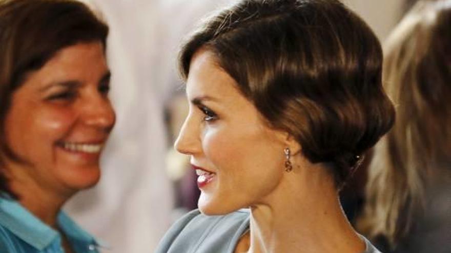 La reina Letizia sorprende con su  look años veinte