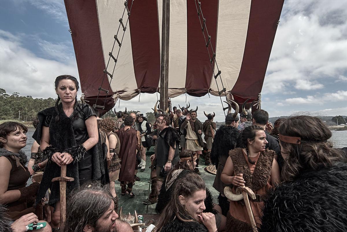 Del libro "La mujer y la mar": Diosas y guerreras en la Romería Vikinga de Catoira.