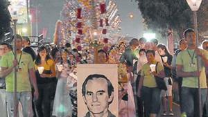 Procesión, en el 2009, del 20º aniversario de la muerte de Ellacuría.