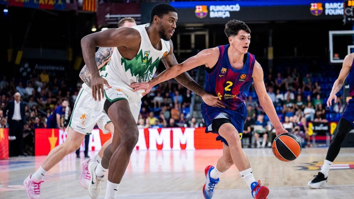 Moses Wright y Juani Marcos, en un partido de Euroliga