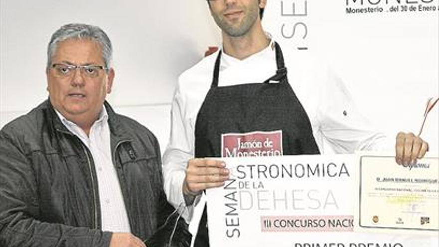 Juan Manuel Rodríguez gana el concurso Cocina de dehesa de Monesterio