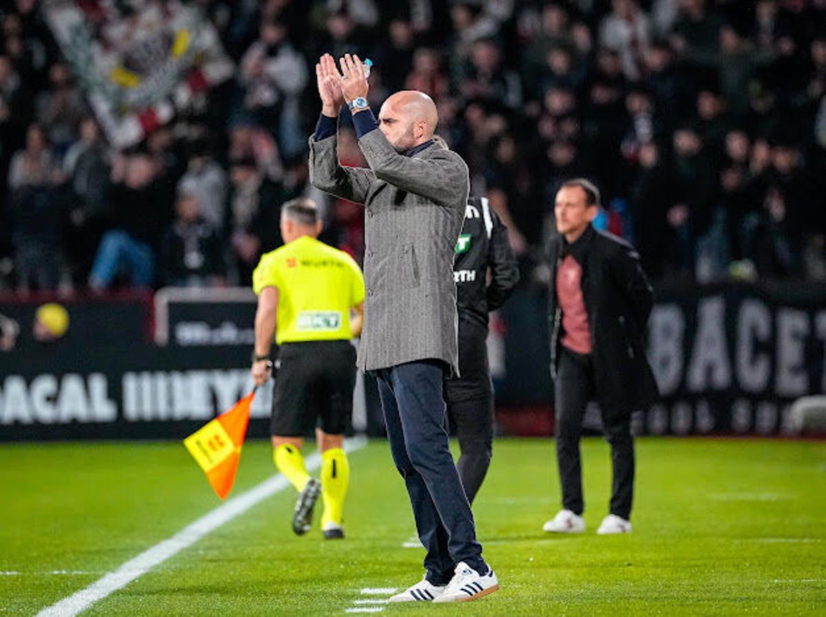 El entrenador del Celta, Claudio Giráldez, durante el partido contra el Albacete.