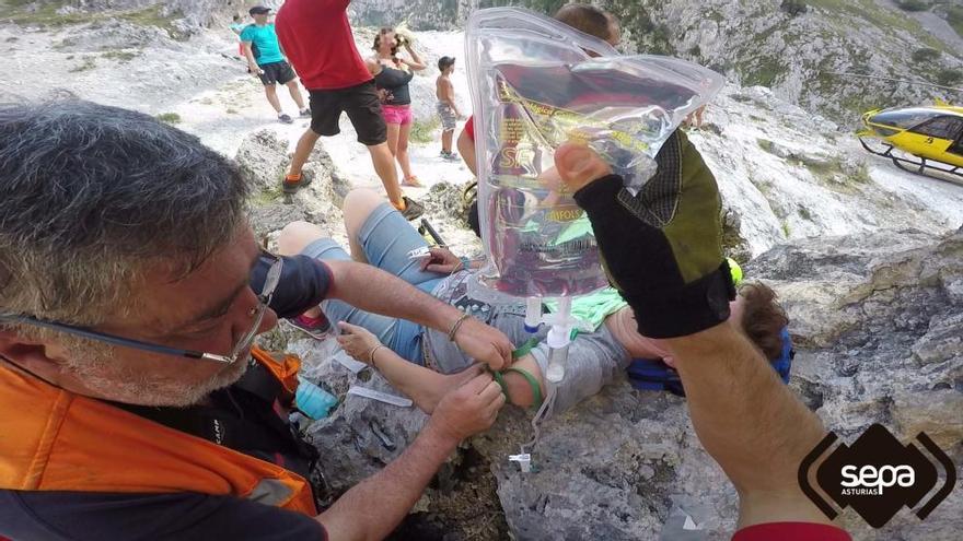 Rescatada una holandesa que se sintió indispuesta mientras realizaba la Ruta&#039;l Cares