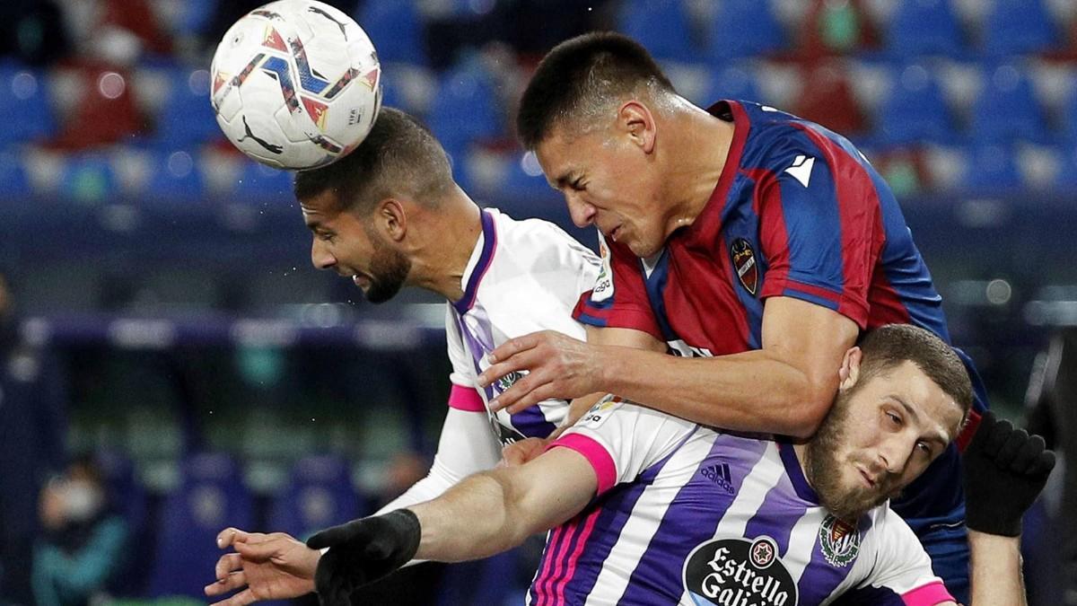 Imagen del duelo entre Levante y Valladolid