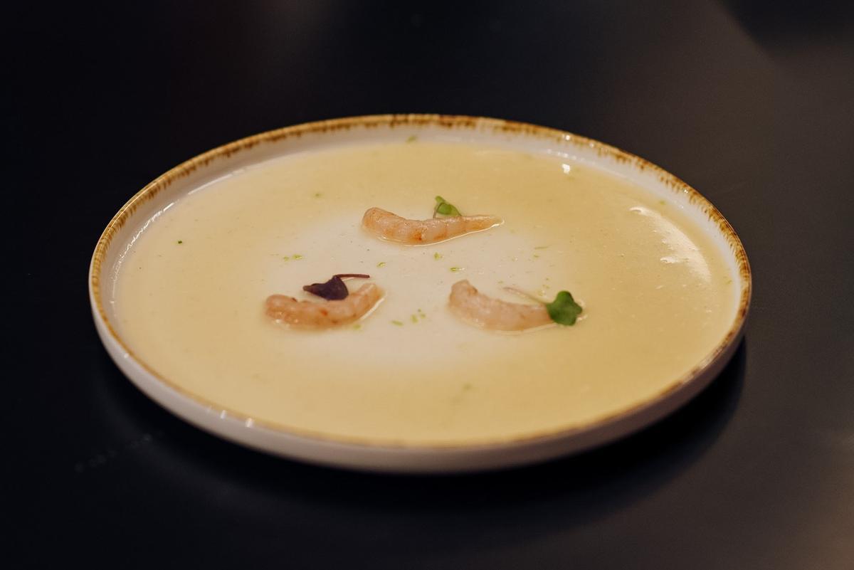 3. Gambas con leche de tigre de queso de cabra payoya