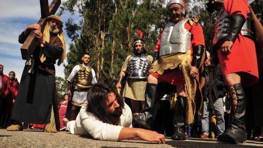 La Semana Santa de Paradela da pasos de gigante