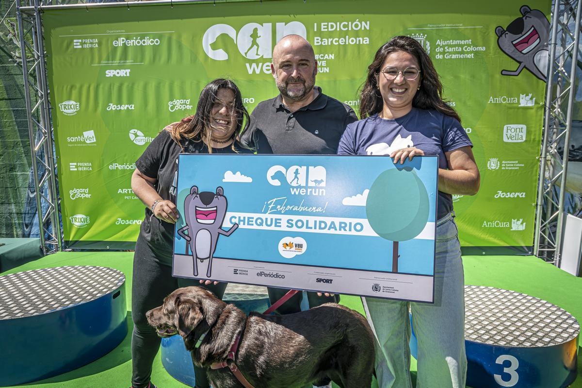 CAN WE RUN BARCELONA. La carrera organizada por Prensa Ibérica y El Periódico de Catalunya con la colaboración de Sport ,  donde las personas y sus mascotas perrunas corren en familia