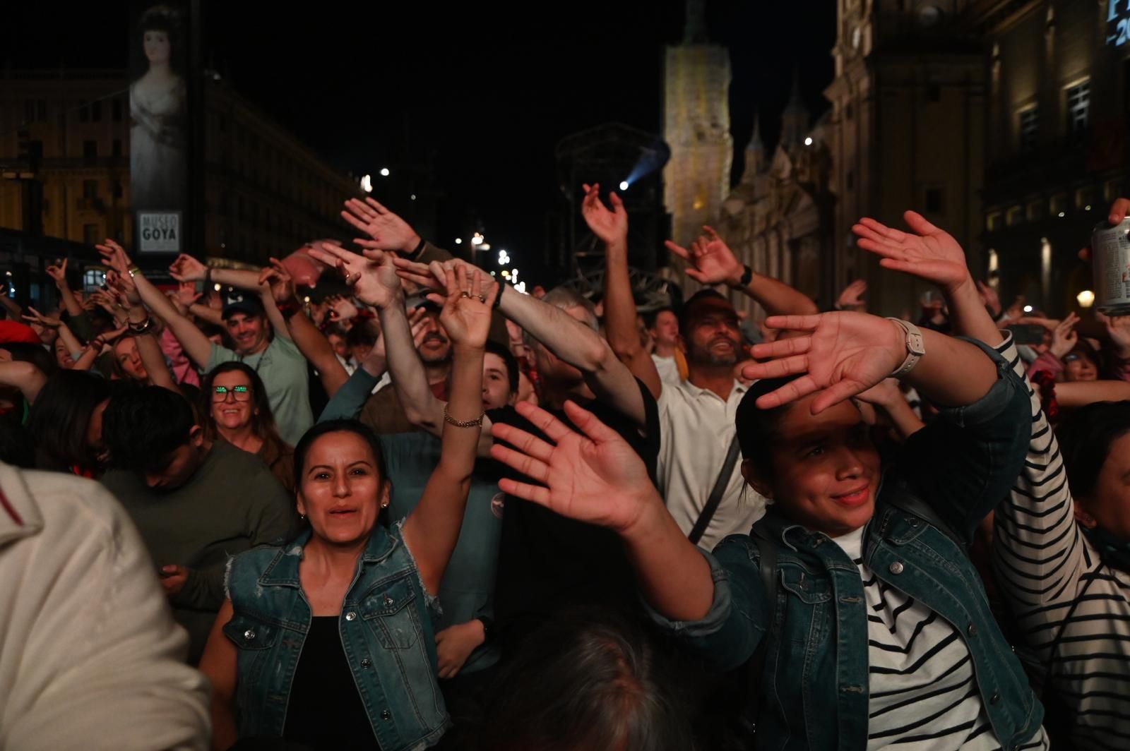 DJ Nano celebra sus 30 años en la música con baño de masas en Zaragoza