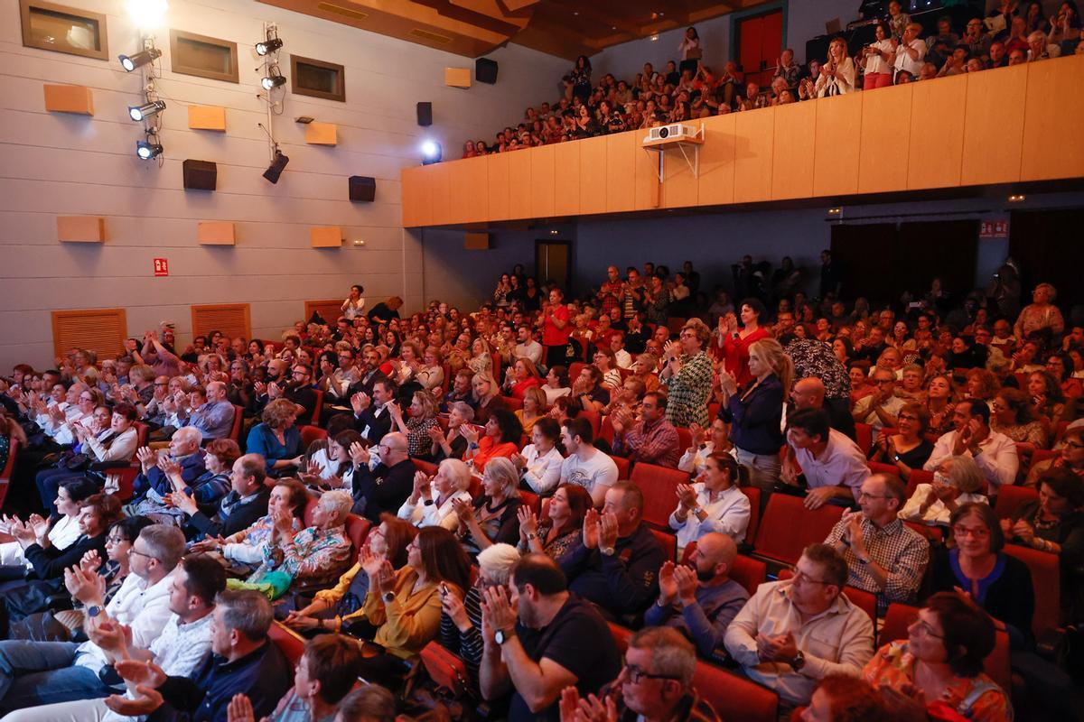 La Casa de Cultura en pie tras la interpretación de &quot;La muerte de un viajante&quot;