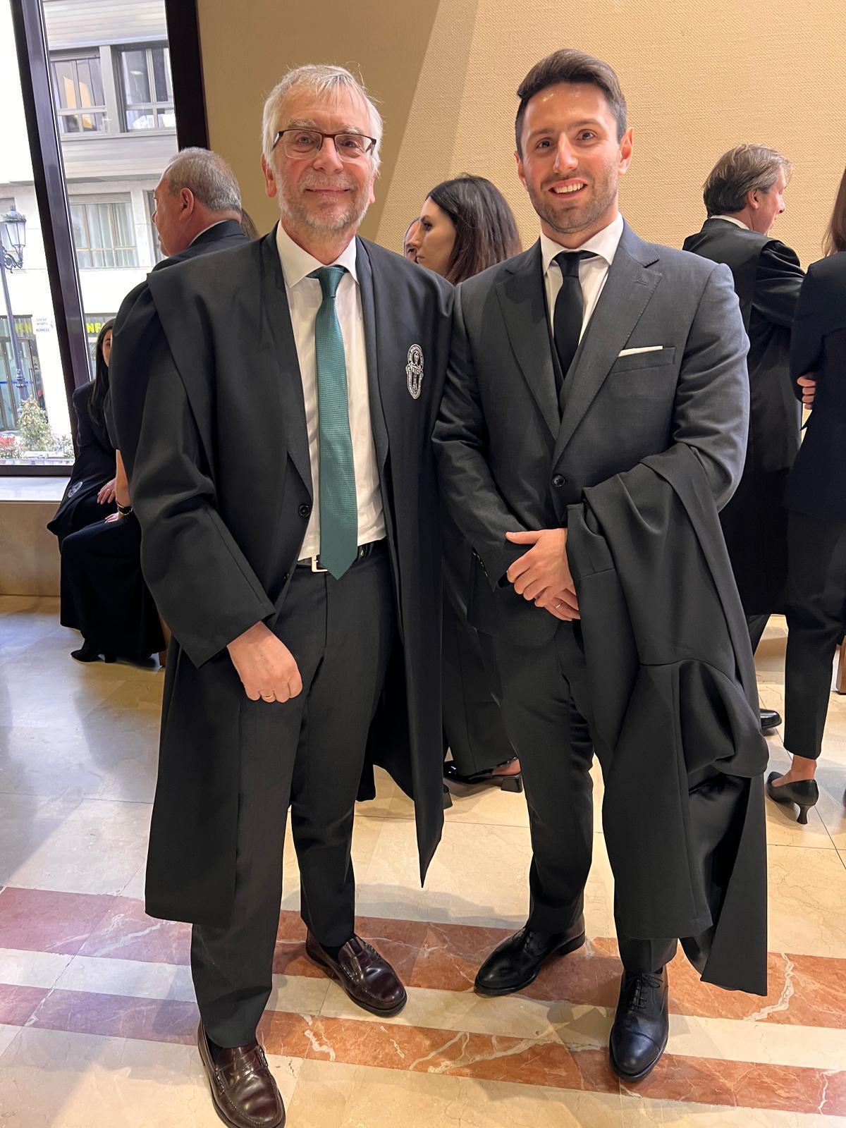 Avukat Luis Tuero ve sponsoru Adrián García Méndez.