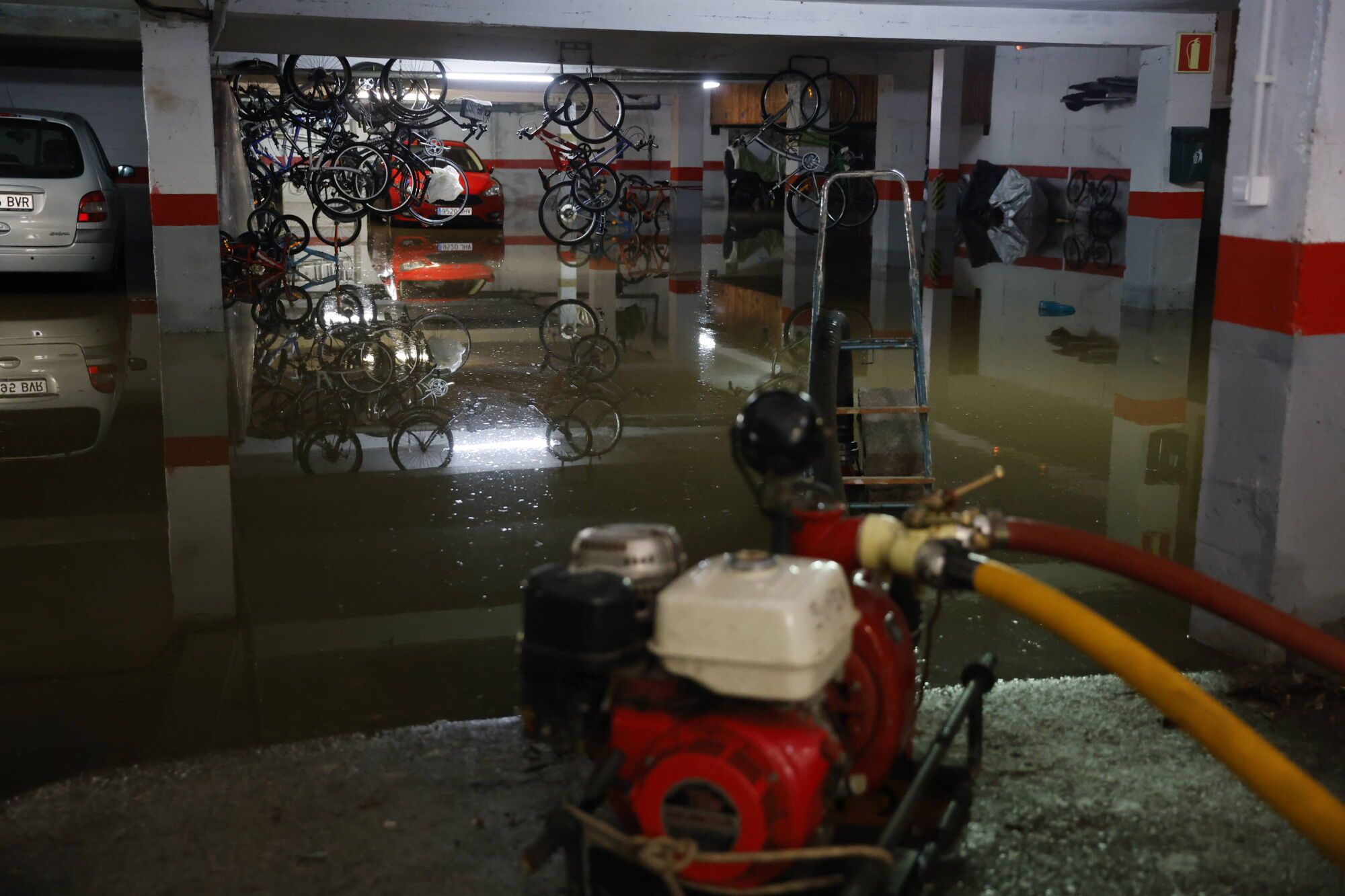 EN IMÁGENES: Caos en Colunga por las inundaciones de esta madrugada