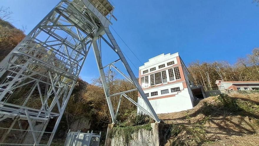 El pozo San Fernando de Aller ya muestra su nueva imagen para ser un nuevo referente turístico