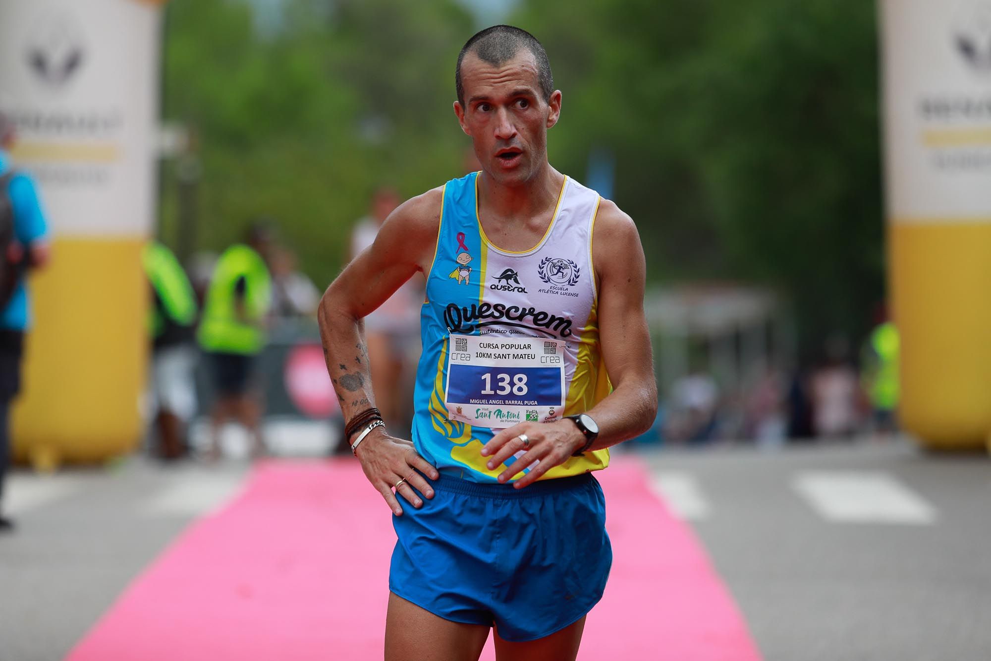 Búscate en la galería de imágenes de la Cursa 10K Pla de Sant Mateu